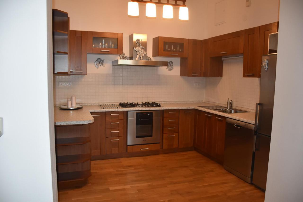 Lovecky Apartman Na Namesti Ve Frenstate Pod Radhostem Frenštát pod Radhoštěm Eksteriør bilde