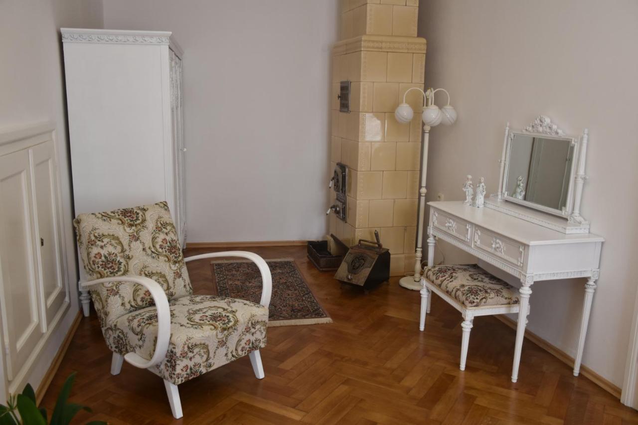 Lovecky Apartman Na Namesti Ve Frenstate Pod Radhostem Frenštát pod Radhoštěm Eksteriør bilde