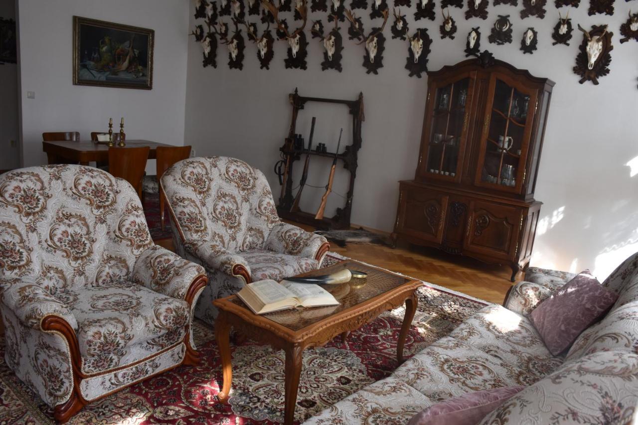 Lovecky Apartman Na Namesti Ve Frenstate Pod Radhostem Frenštát pod Radhoštěm Eksteriør bilde